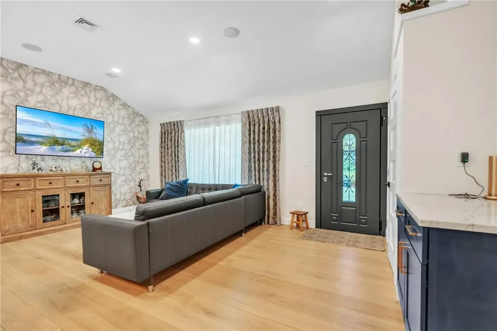 237 Germonds Road West Nyack NY 10994