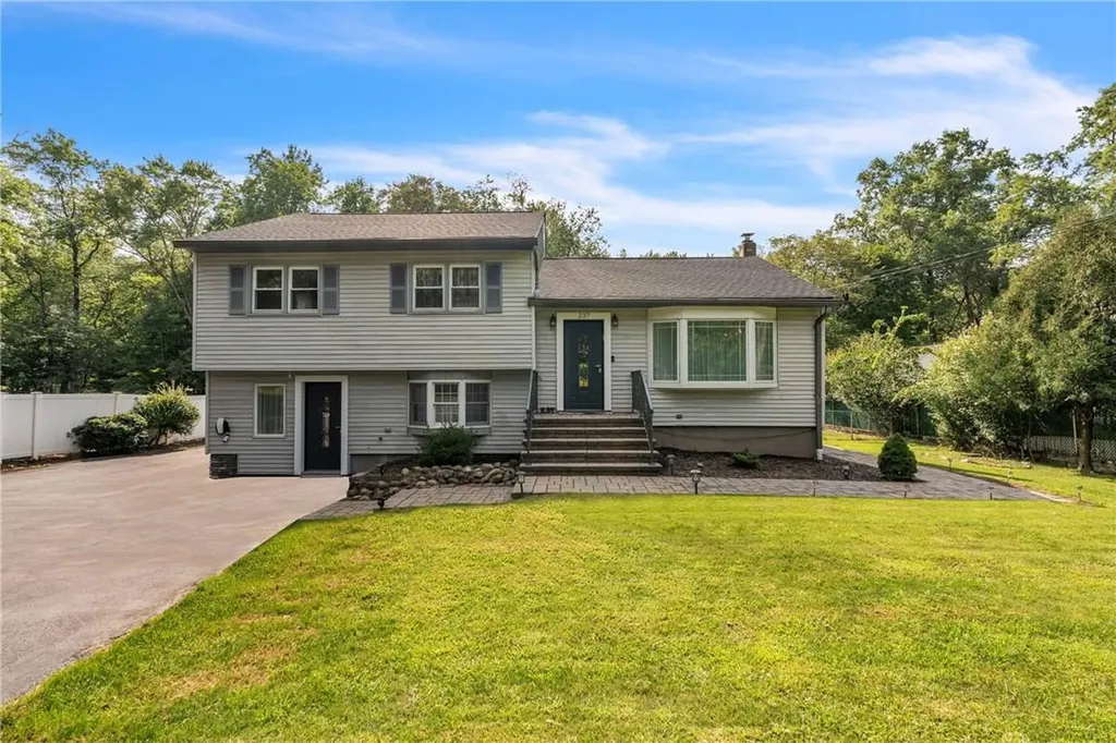 237 Germonds Road West Nyack NY 10994