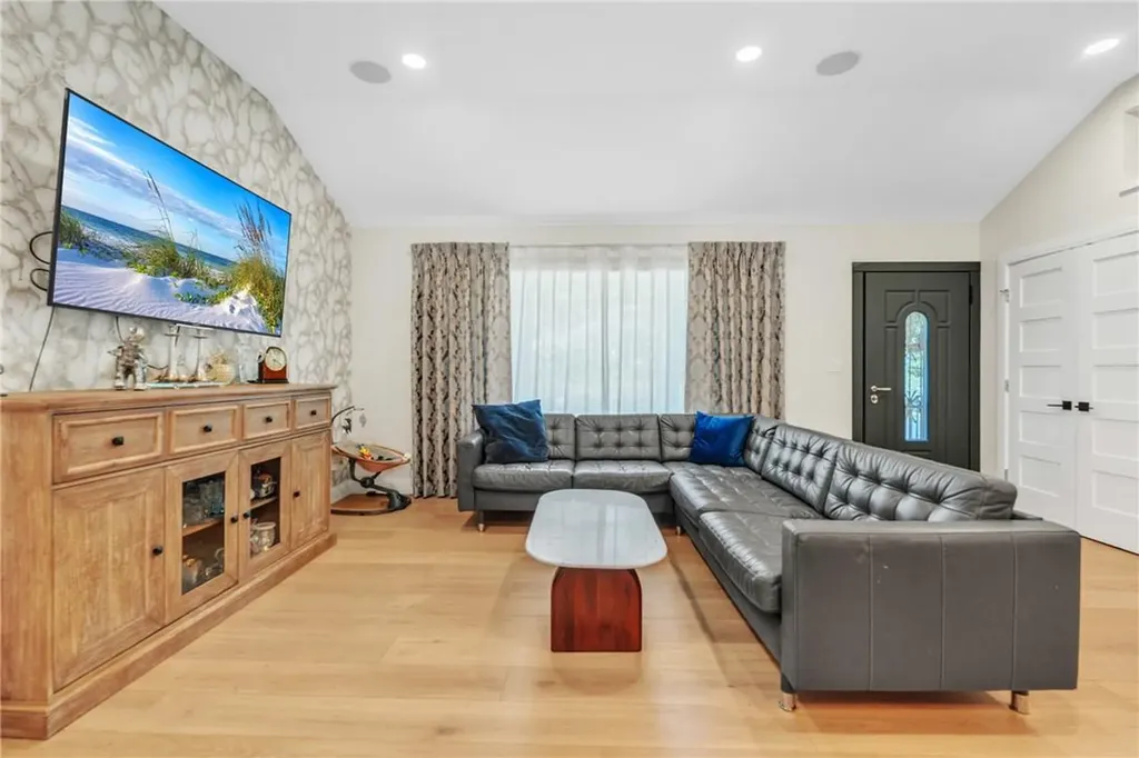 237 Germonds Road West Nyack NY 10994