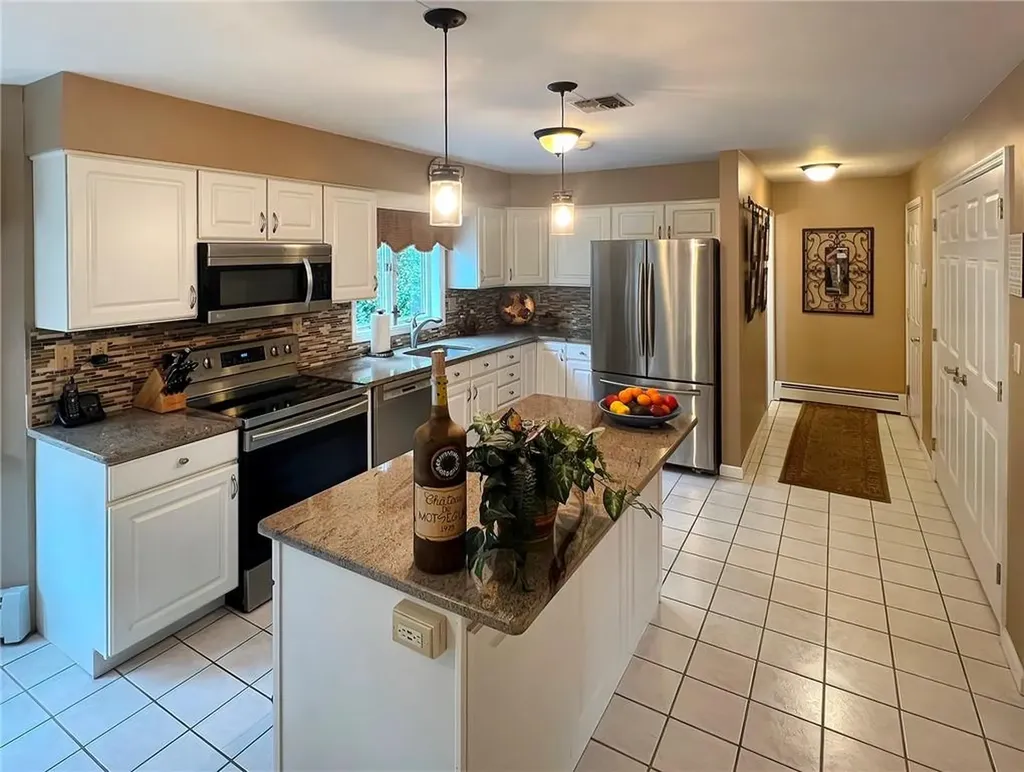 60 Rose Ann Lane Chester NY 10918