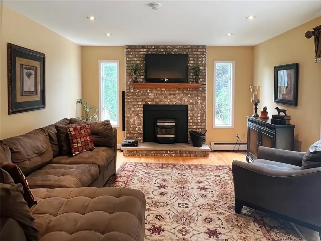 60 Rose Ann Lane Chester NY 10918
