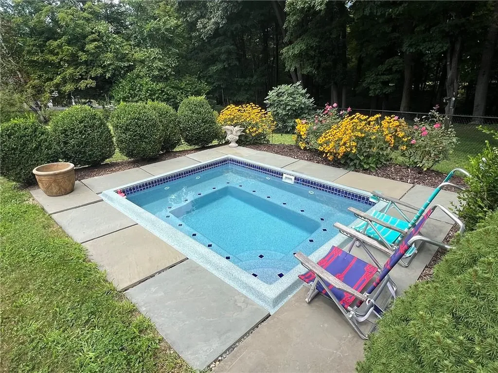 60 Rose Ann Lane Chester NY 10918