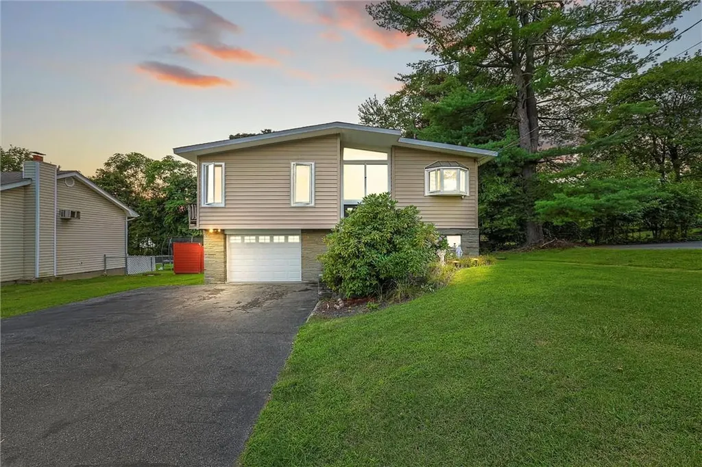 6 Willow Parkway New Windsor NY 12553
