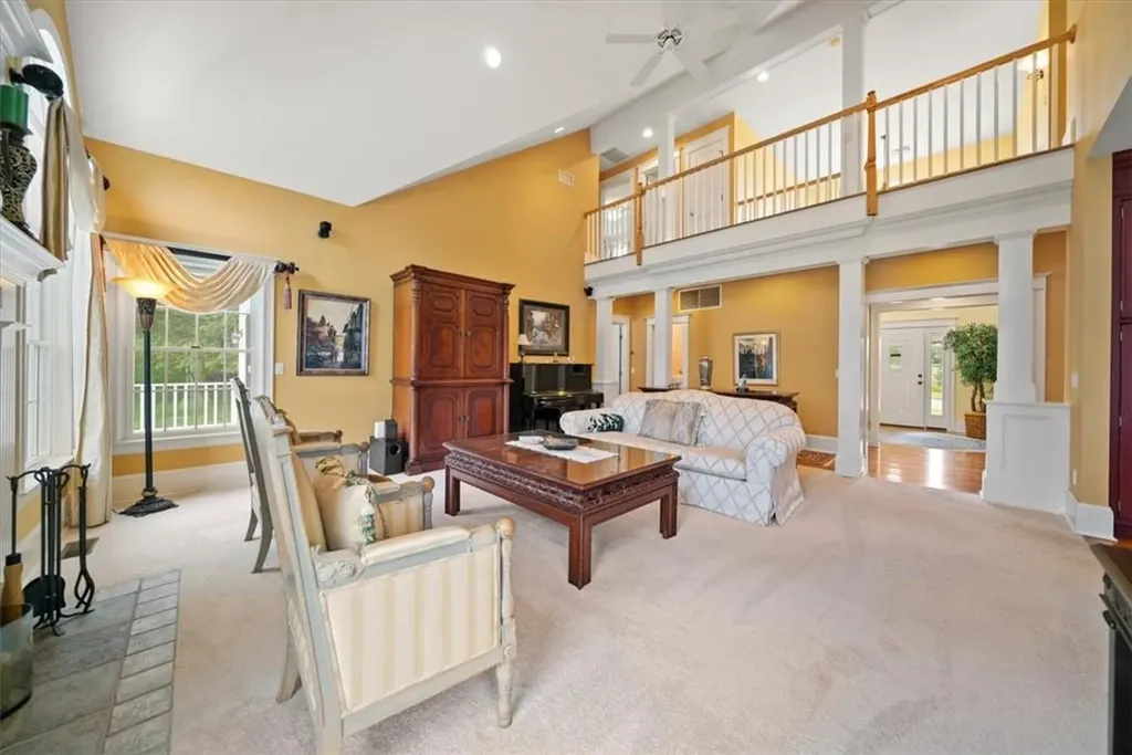 27 Noble Hill Drive Poughquag NY 12570