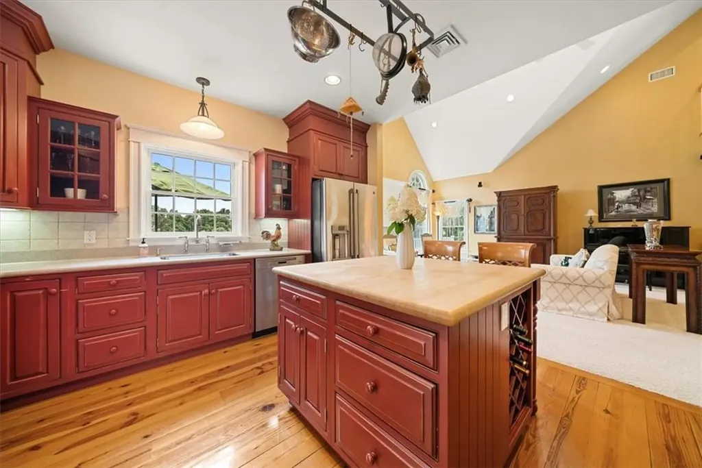 27 Noble Hill Drive Poughquag NY 12570