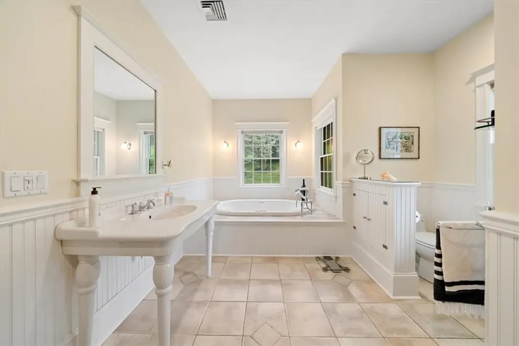 27 Noble Hill Drive Poughquag NY 12570