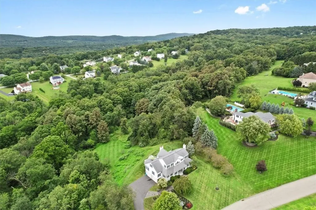 27 Noble Hill Drive Poughquag NY 12570