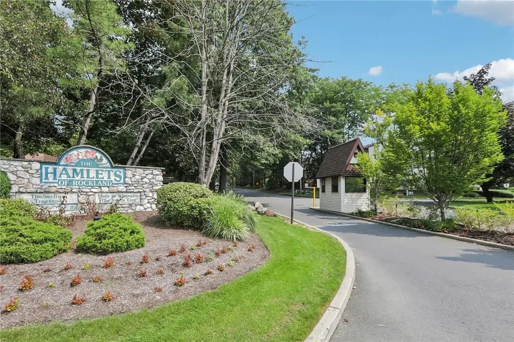 251 Treetop Circle Nanuet NY 10954