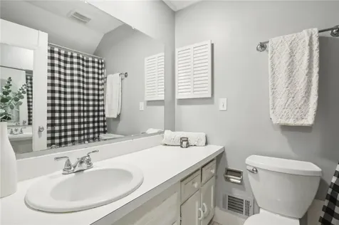 251 Treetop Circle Nanuet NY 10954