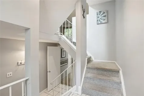 251 Treetop Circle Nanuet NY 10954