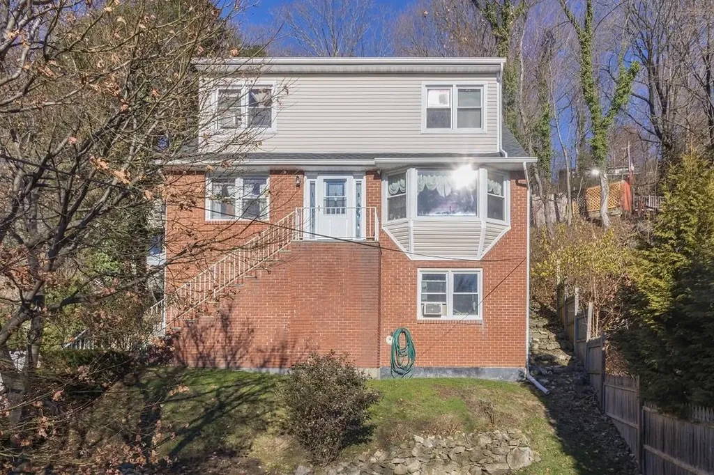 11 Cedar Street Valhalla NY 10595