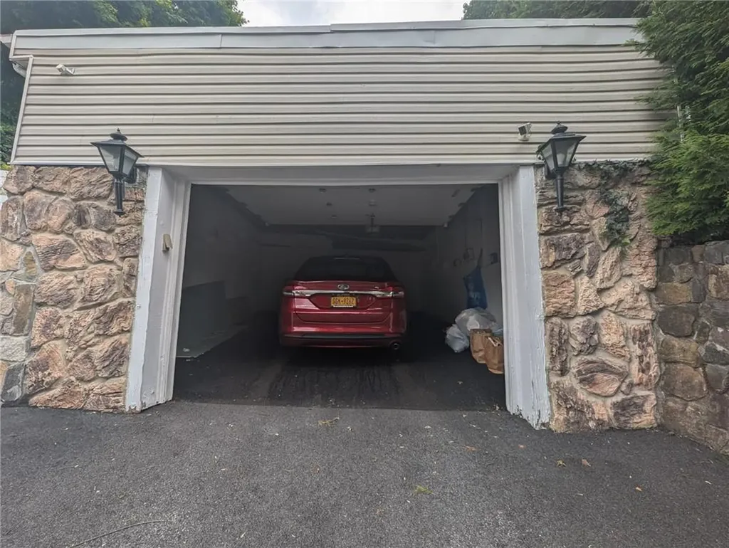 11 Cedar Street Valhalla NY 10595