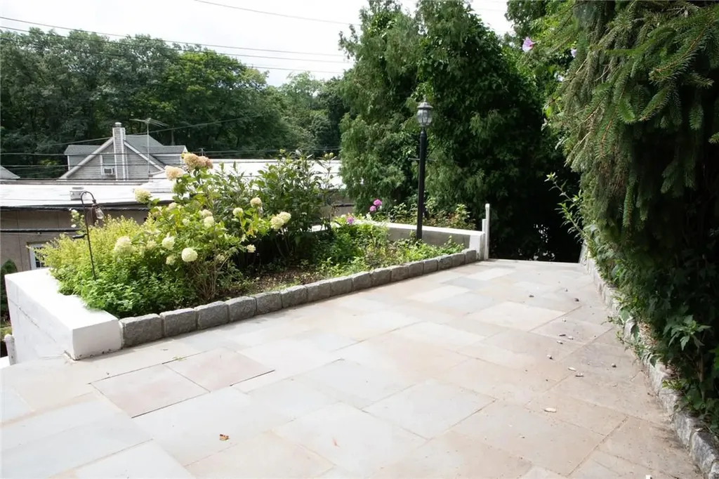 11 Cedar Street Valhalla NY 10595