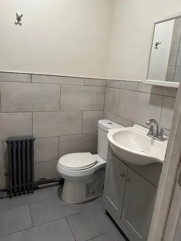 487 Van Cortlandt Park Avenue Yonkers NY 10705