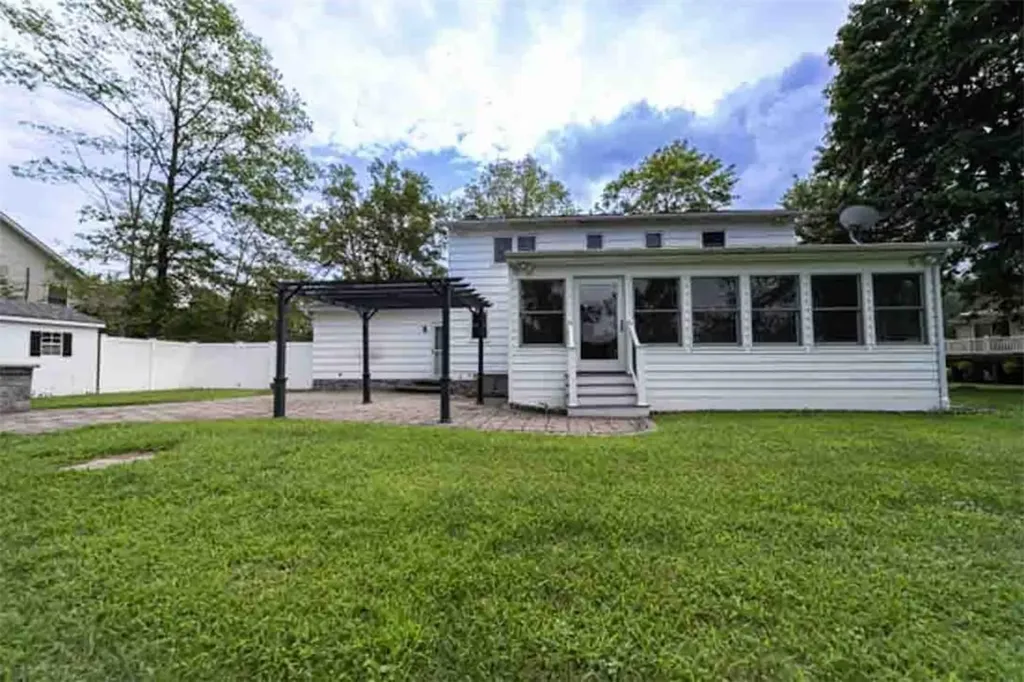 164 Pleasant Avenue Montgomery NY 12549