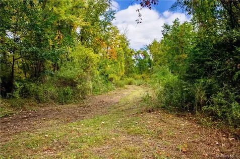 325-361 Old Post Road Bedford NY 10506