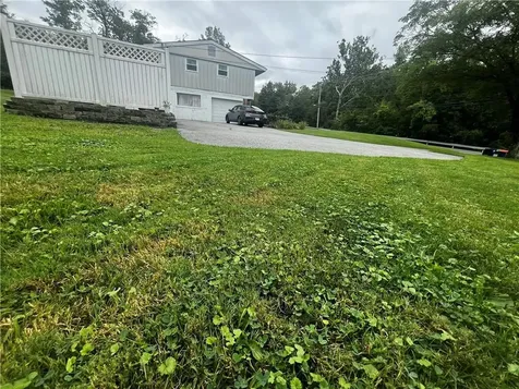 11 N Cross Road Staatsburg NY 12580
