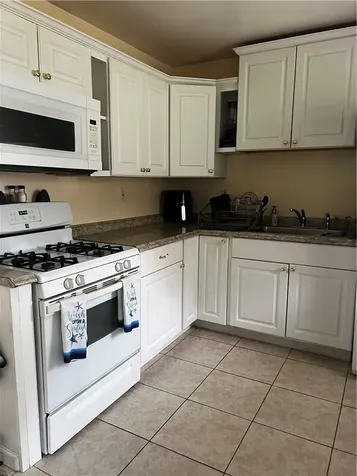 11 N Cross Road Staatsburg NY 12580