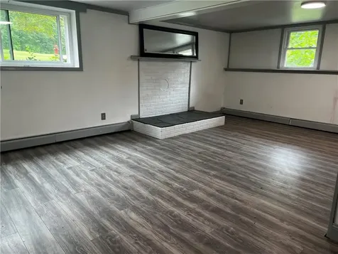 11 N Cross Road Staatsburg NY 12580