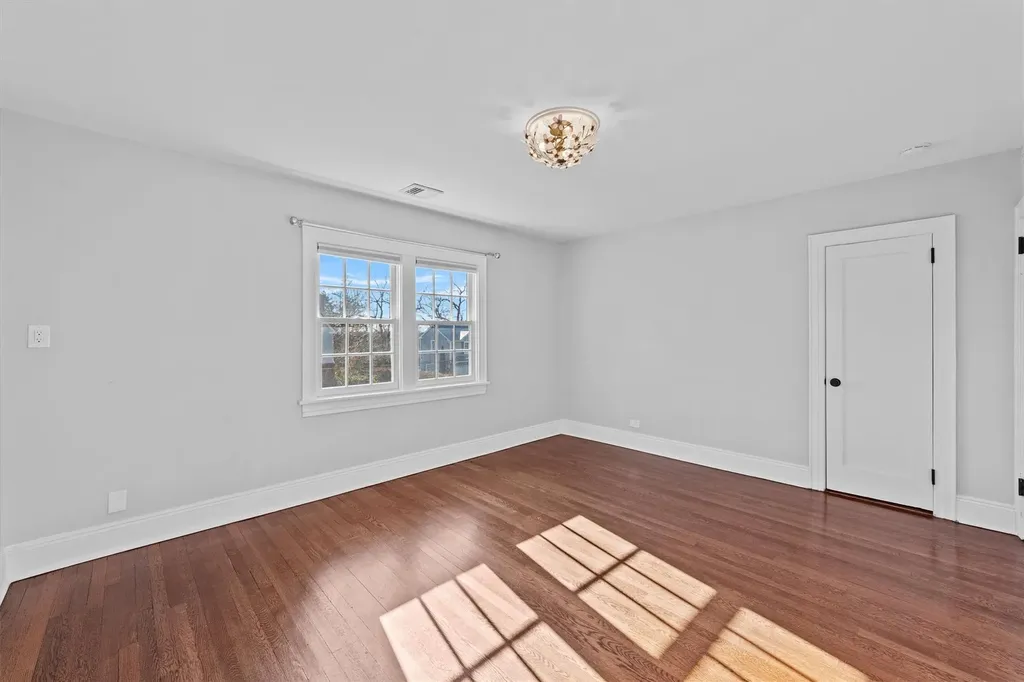 23 Colonial Road Bronxville NY 10708