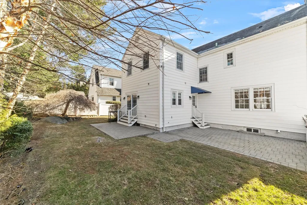 23 Colonial Road Bronxville NY 10708