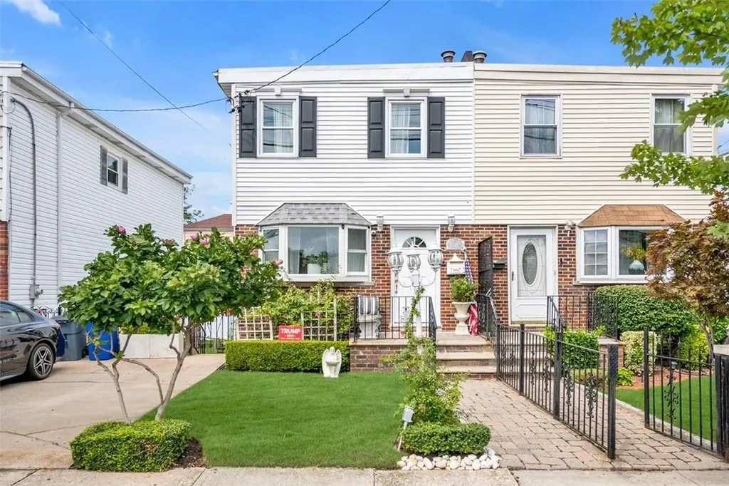 3205 Ampere Avenue Bronx NY 10465