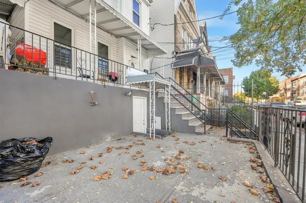 Bronx NY 10456