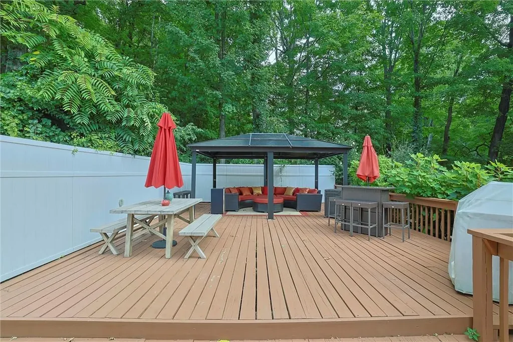 31 Knollwood Lane Cold Spring NY 10516