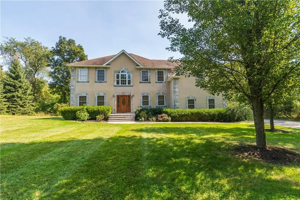 144 Gardnerville Road New Hampton NY 10958