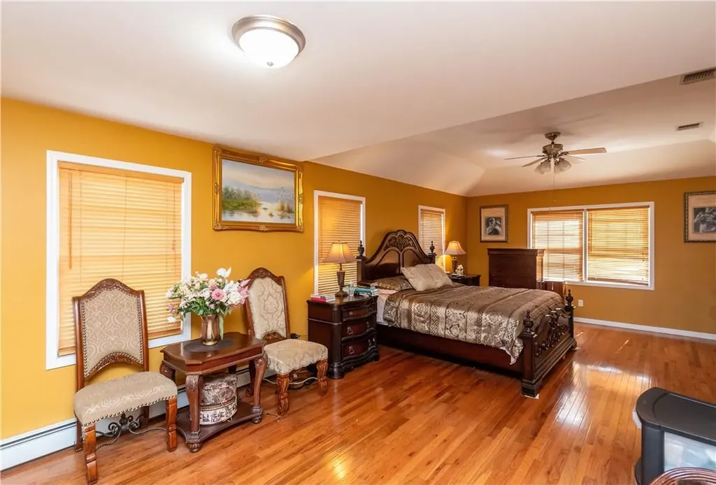 144 Gardnerville Road New Hampton NY 10958
