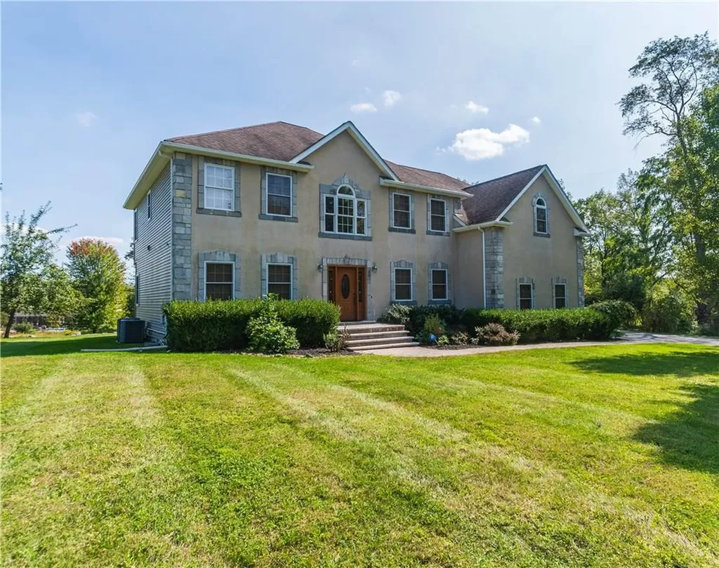 144 Gardnerville Road New Hampton NY 10958
