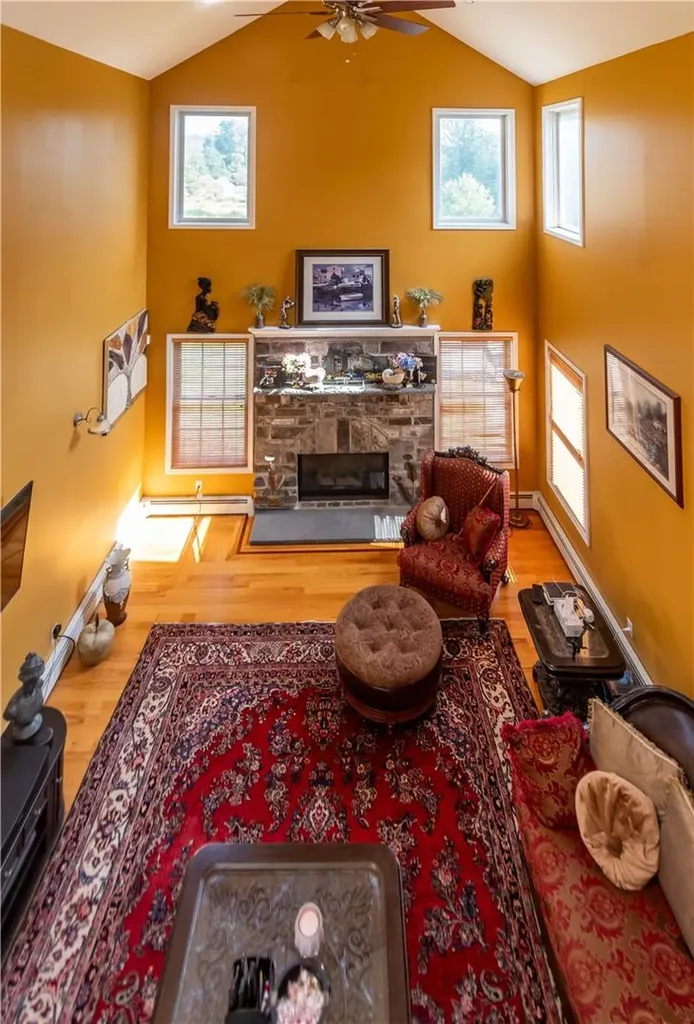 144 Gardnerville Road New Hampton NY 10958