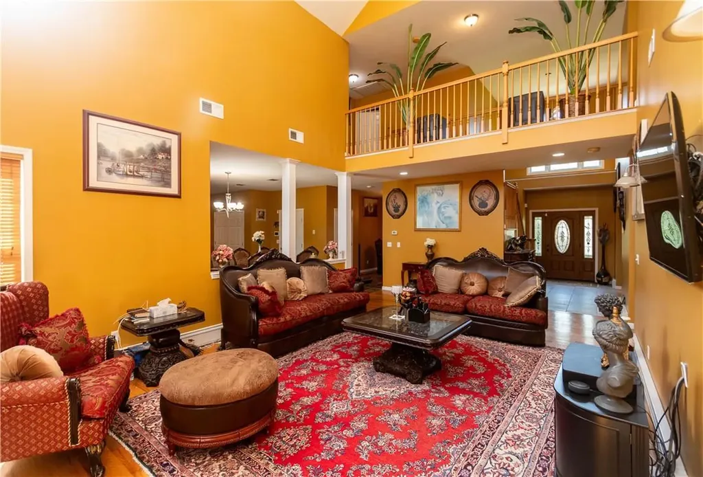 144 Gardnerville Road New Hampton NY 10958