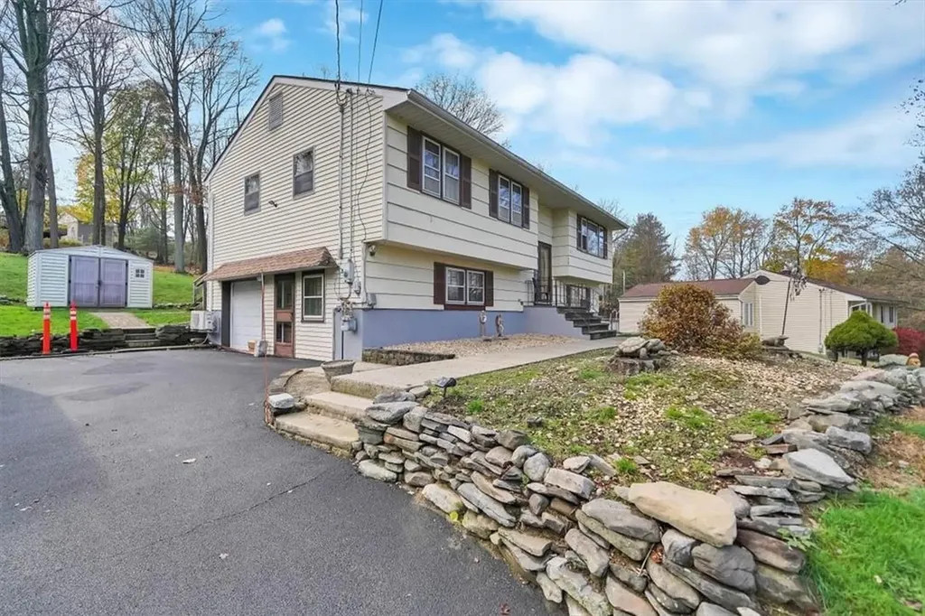 11 Hoffman Drive Monroe NY 10950