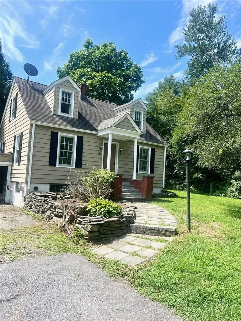 4 Davis Place Hyde Park NY 12538