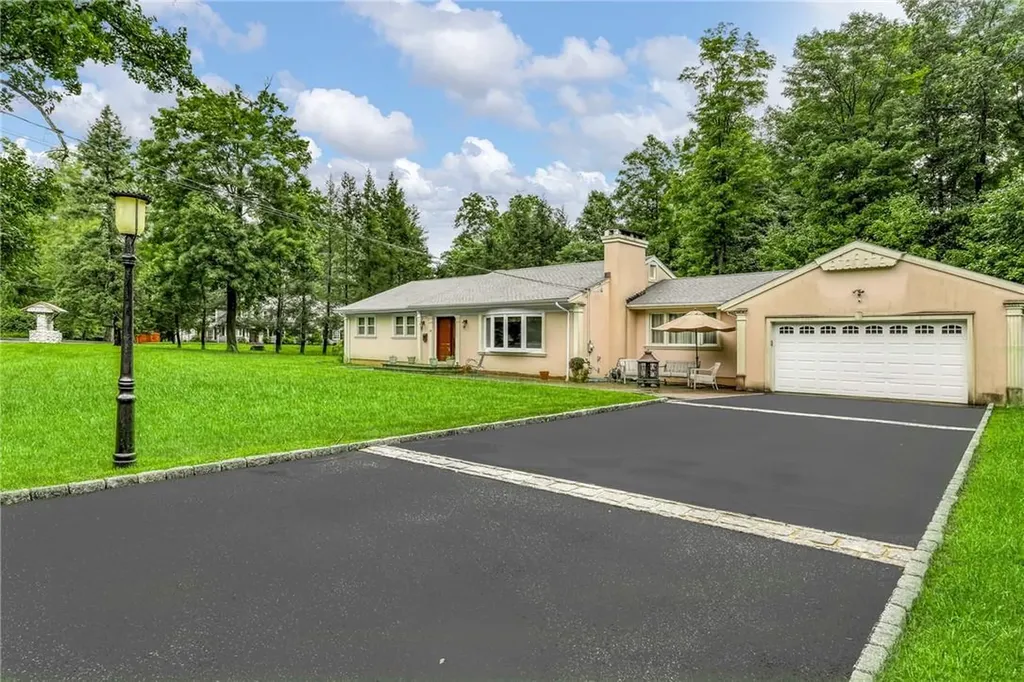 29 Victory Road Suffern NY 10901