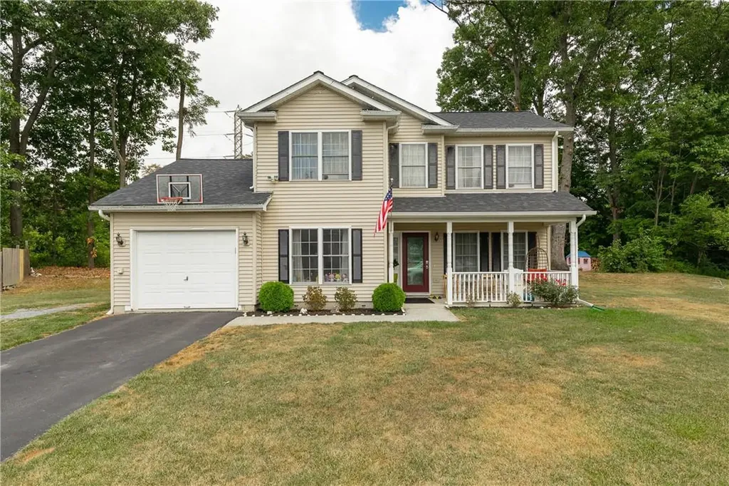 22 Waldorf Place Poughkeepsie NY 12601