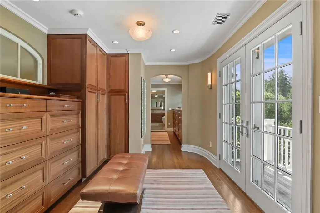 41 Sheldrake Road Scarsdale NY 10583
