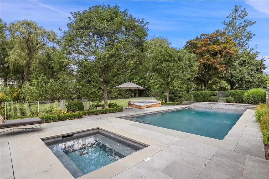 41 Sheldrake Road Scarsdale NY 10583