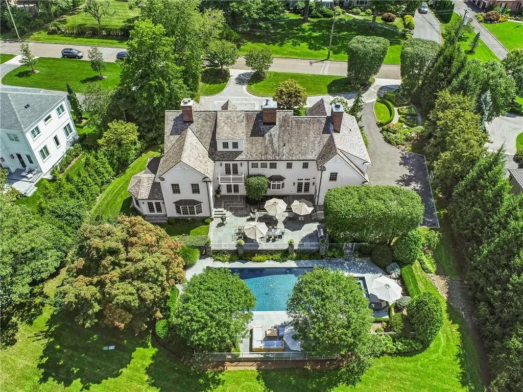 41 Sheldrake Road Scarsdale NY 10583