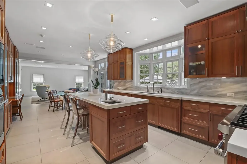 41 Sheldrake Road Scarsdale NY 10583