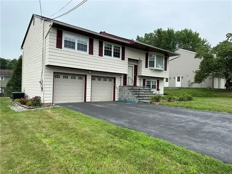 5 Sutton Park Road Poughkeepsie NY 12603