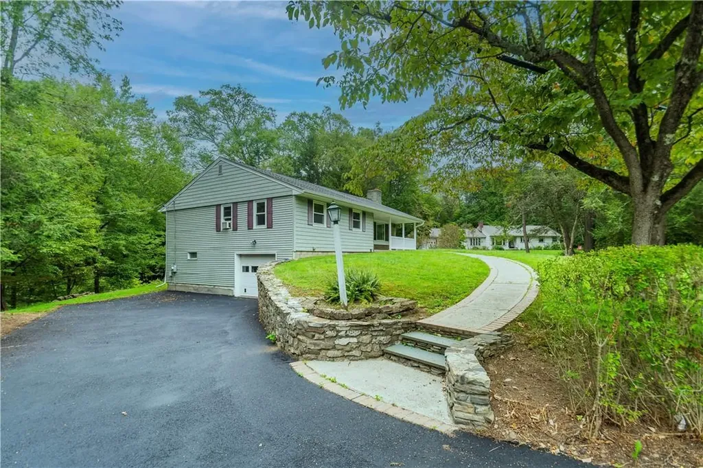 71 Hillis Terrace Poughkeepsie NY 12603