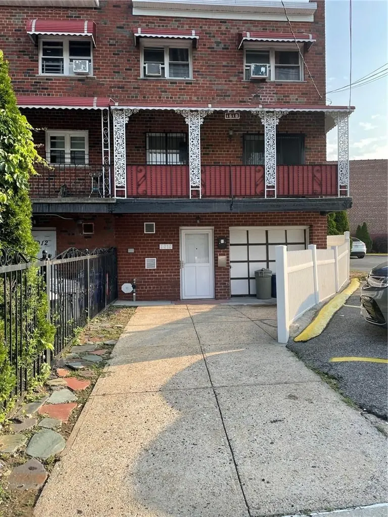 1010 E 233rd Street Bronx NY 10466