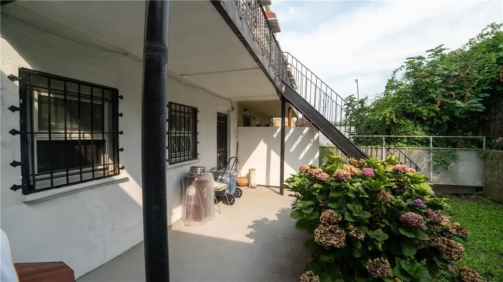 1010 E 233rd Street Bronx NY 10466