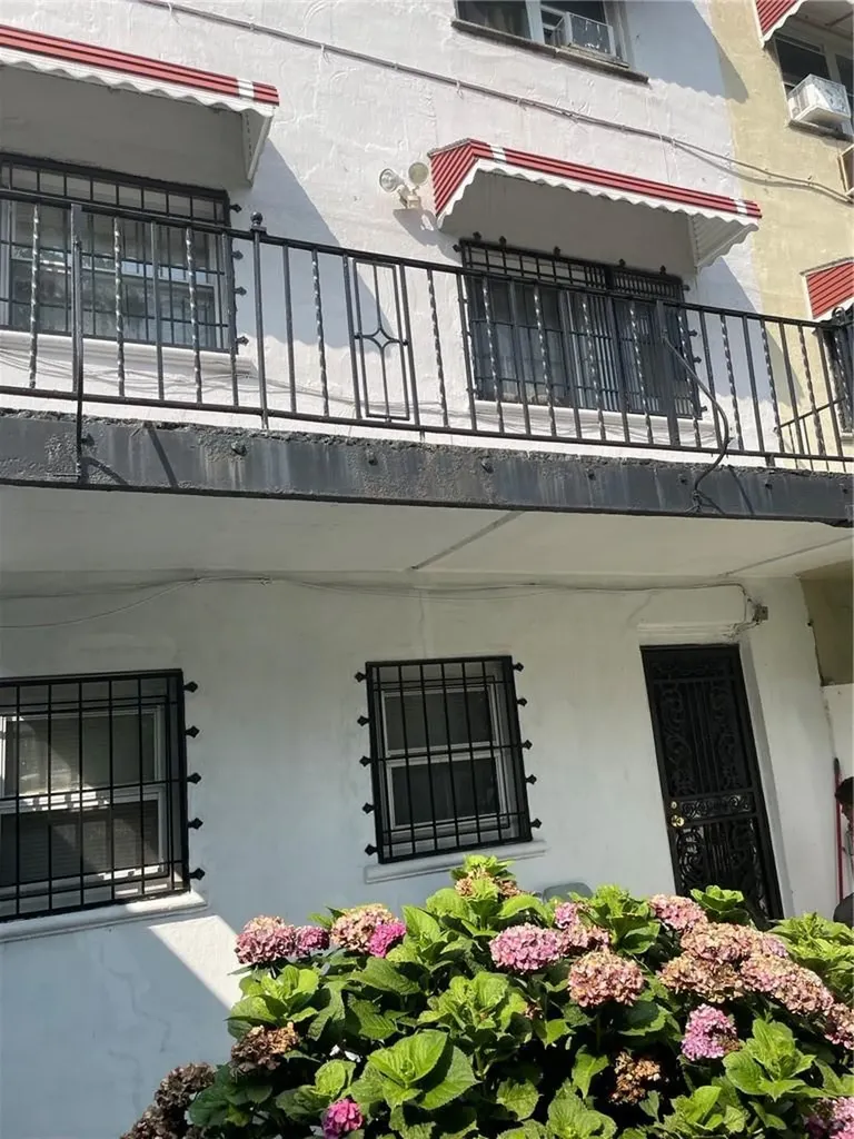 1010 E 233rd Street Bronx NY 10466