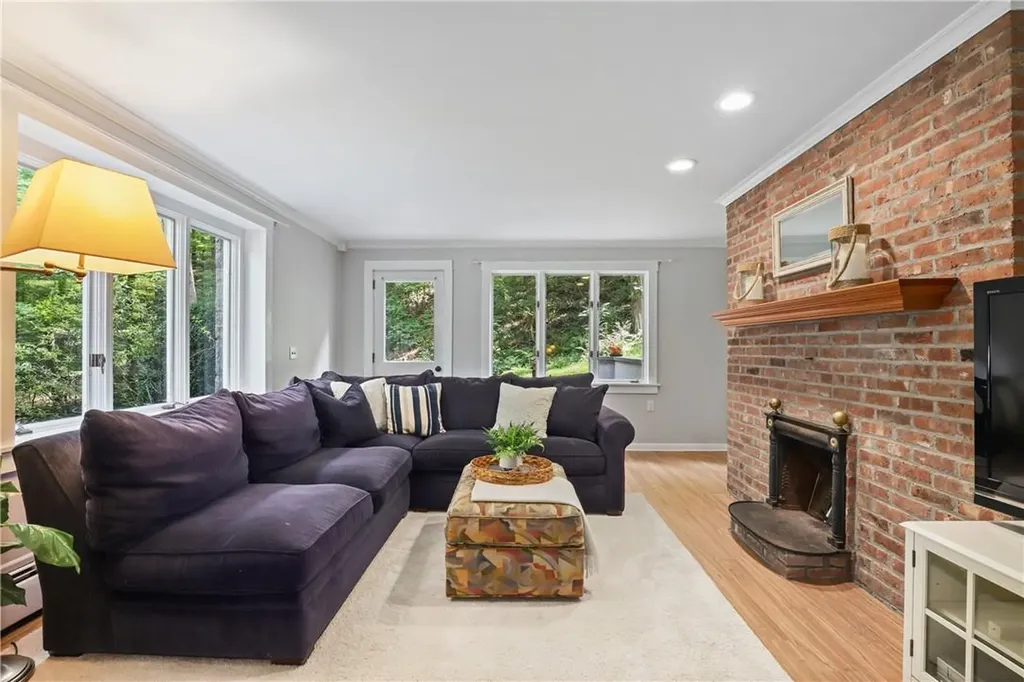 38 The Glen Katonah NY 10536