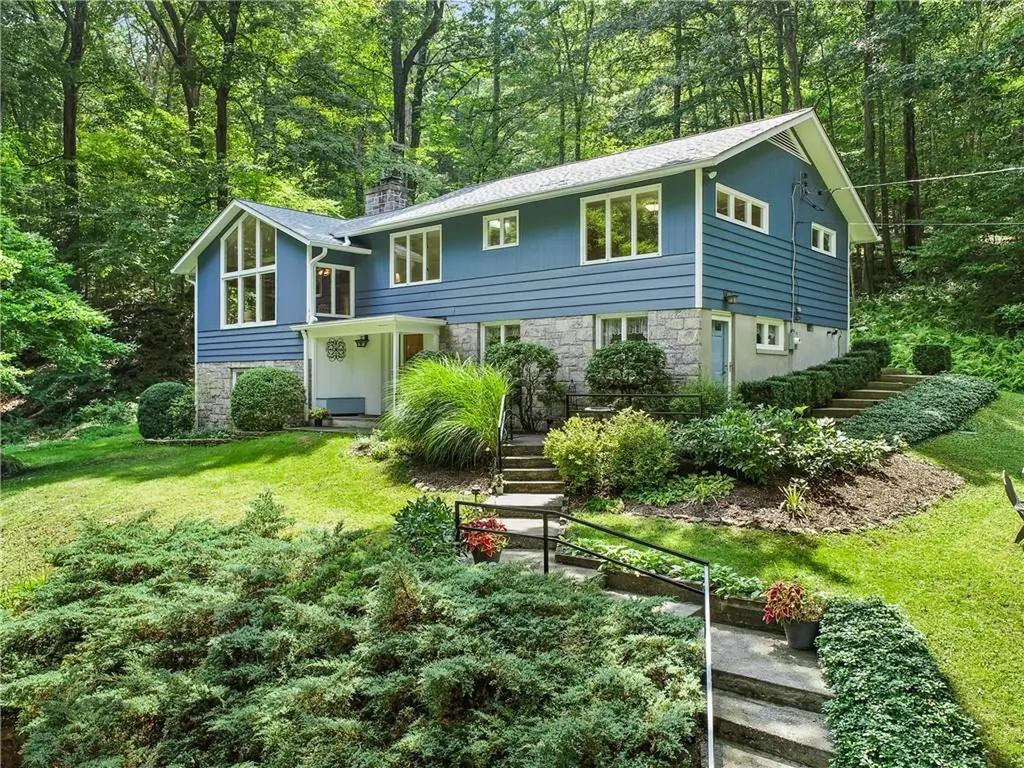 38 The Glen Katonah NY 10536