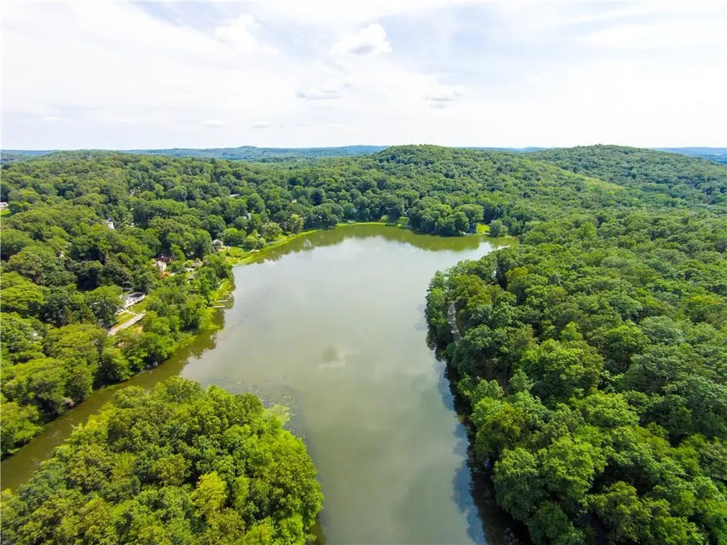 38 The Glen Katonah NY 10536