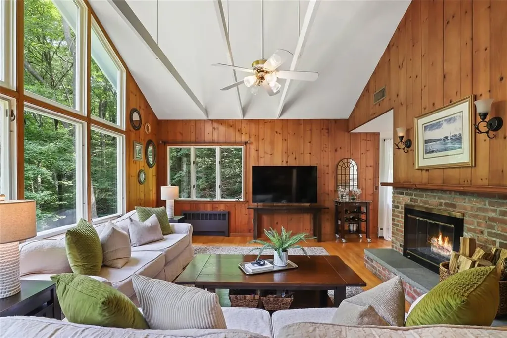 38 The Glen Katonah NY 10536